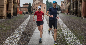 Image de l'article Un maillot de finisher Macron pour le Marathon de Bologne