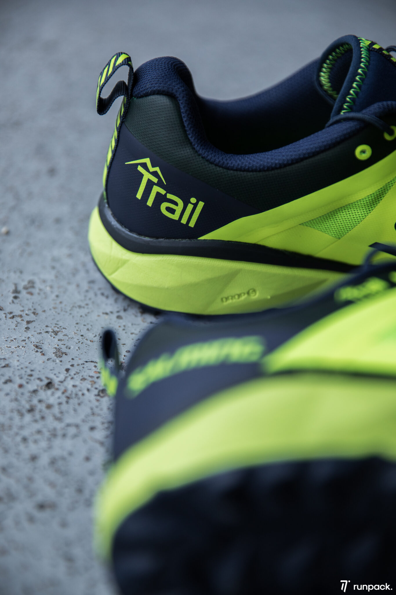 SALMING TRAIL T6 Homme Yellow - Navy - Chaussures Running pour TRAIL et  SWIMRUN