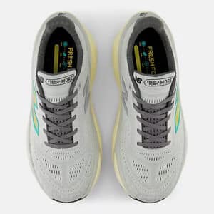 New Balance running shoes FreshFoam More v5