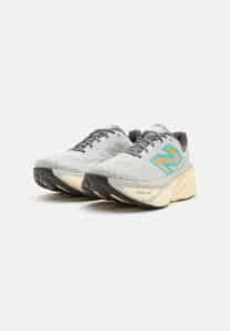 New Balance running shoes FreshFoam More v5